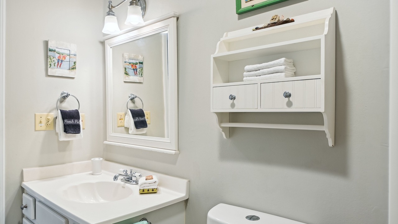 Photo of Bathroom in Holiday Isle