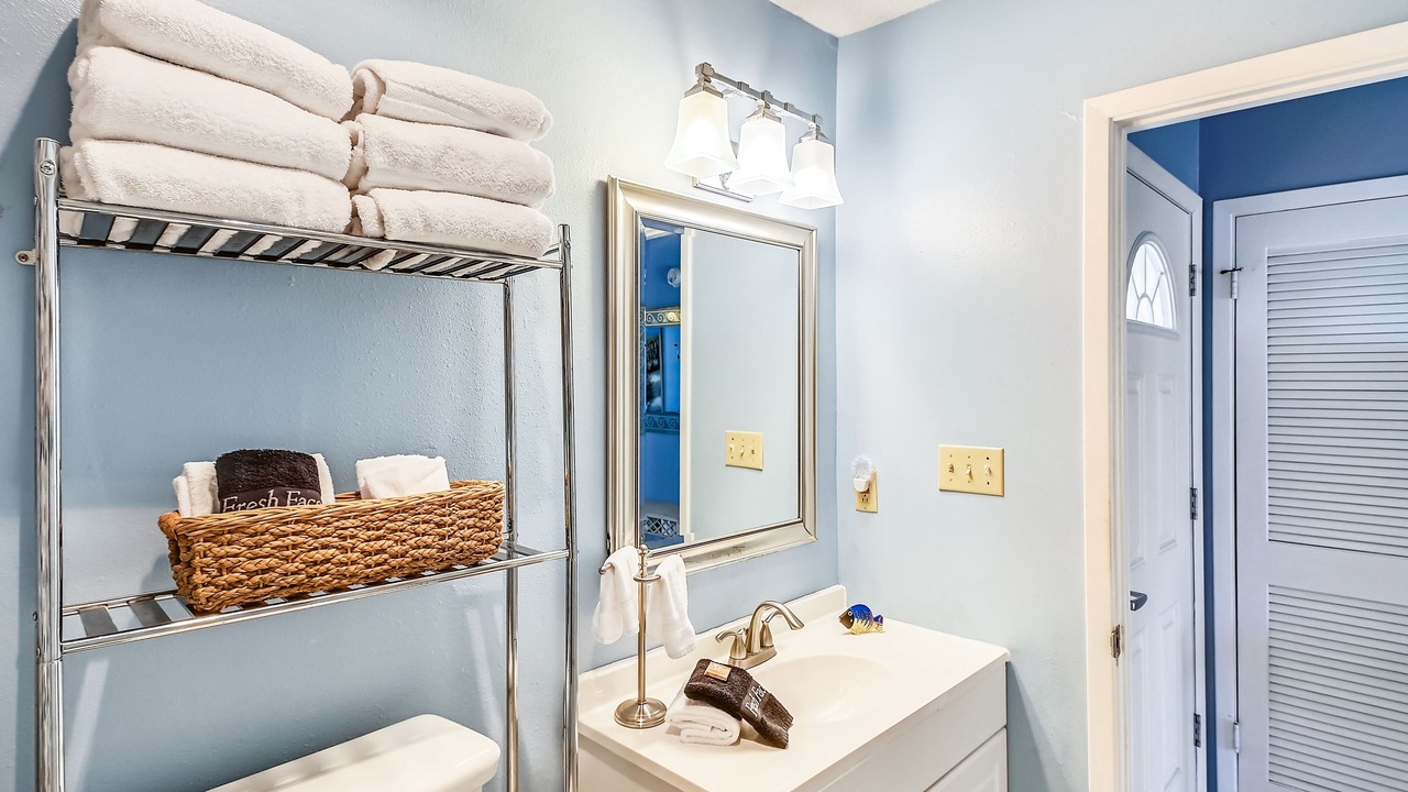 Photo of Bathroom in Holiday Isle