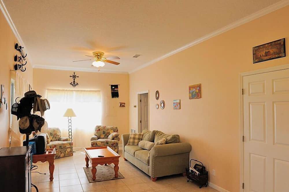 Photo of Livingroom in Boys Ranch