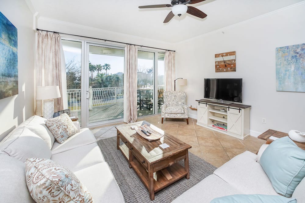 Photo of Livingroom in Rosemary Beach