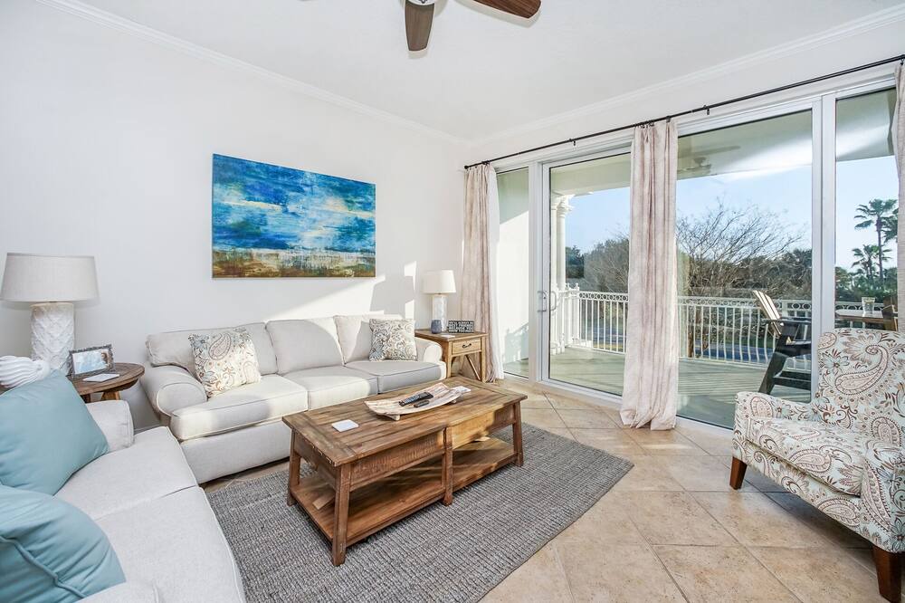 Photo of Livingroom in Rosemary Beach