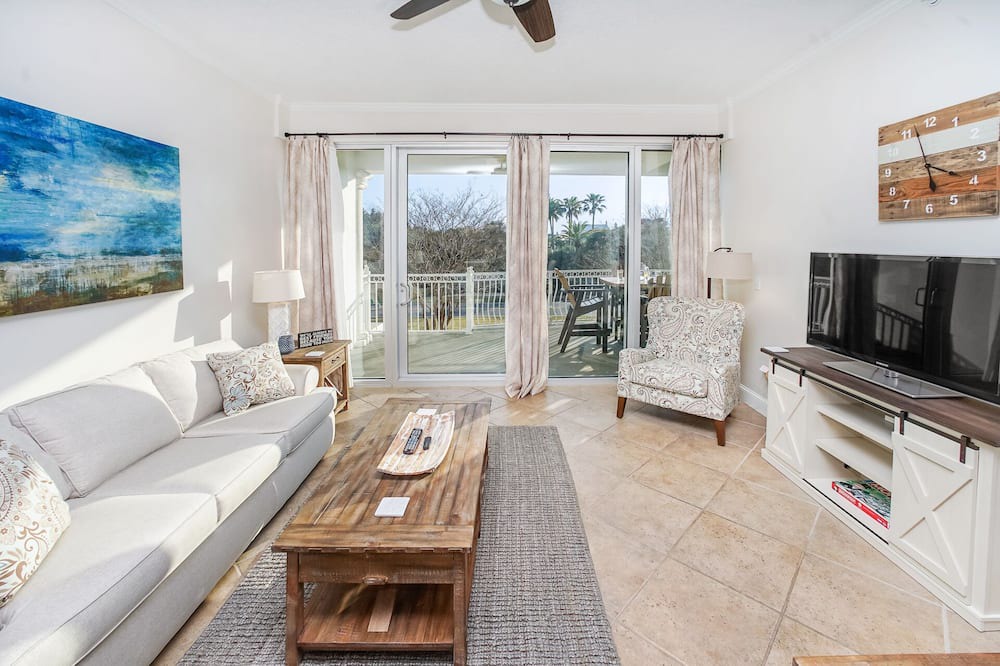 Photo of Livingroom in Rosemary Beach