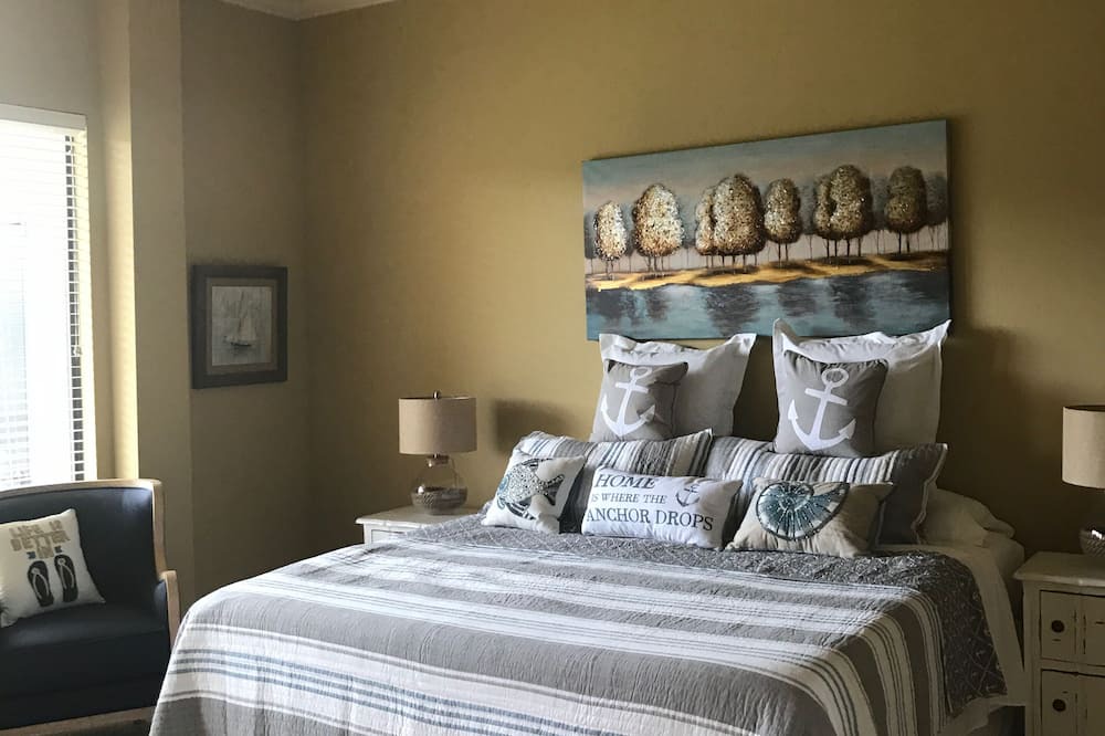 Photo of Bedroom in Dadeville