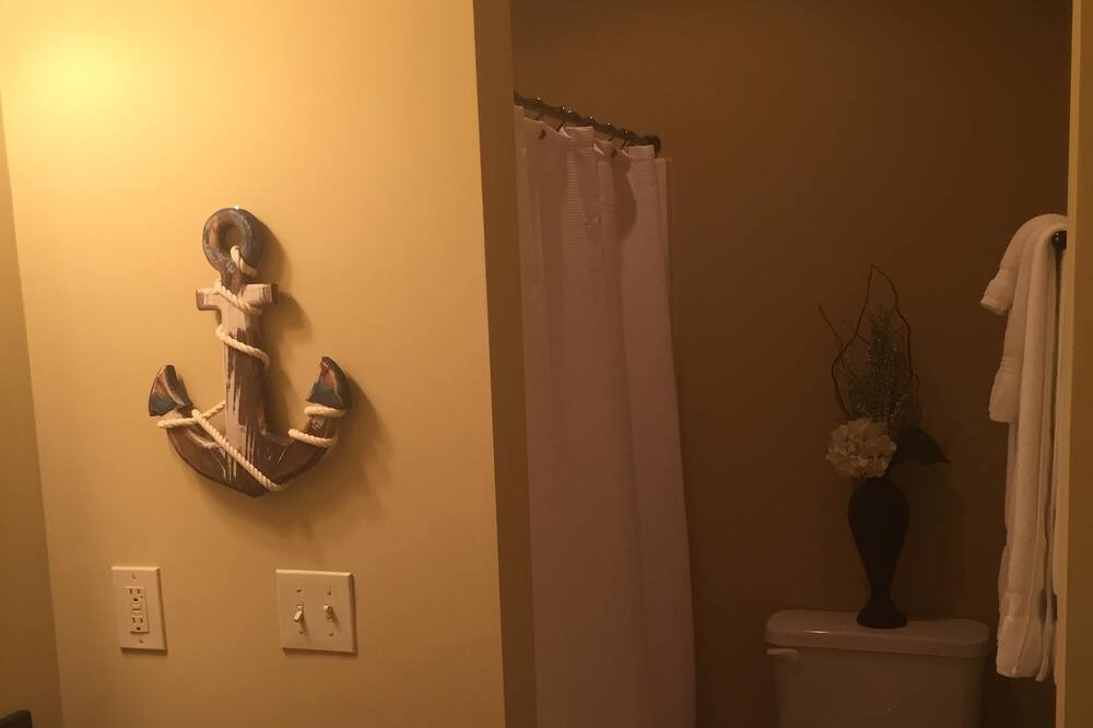 Photo of Bathroom in Dadeville