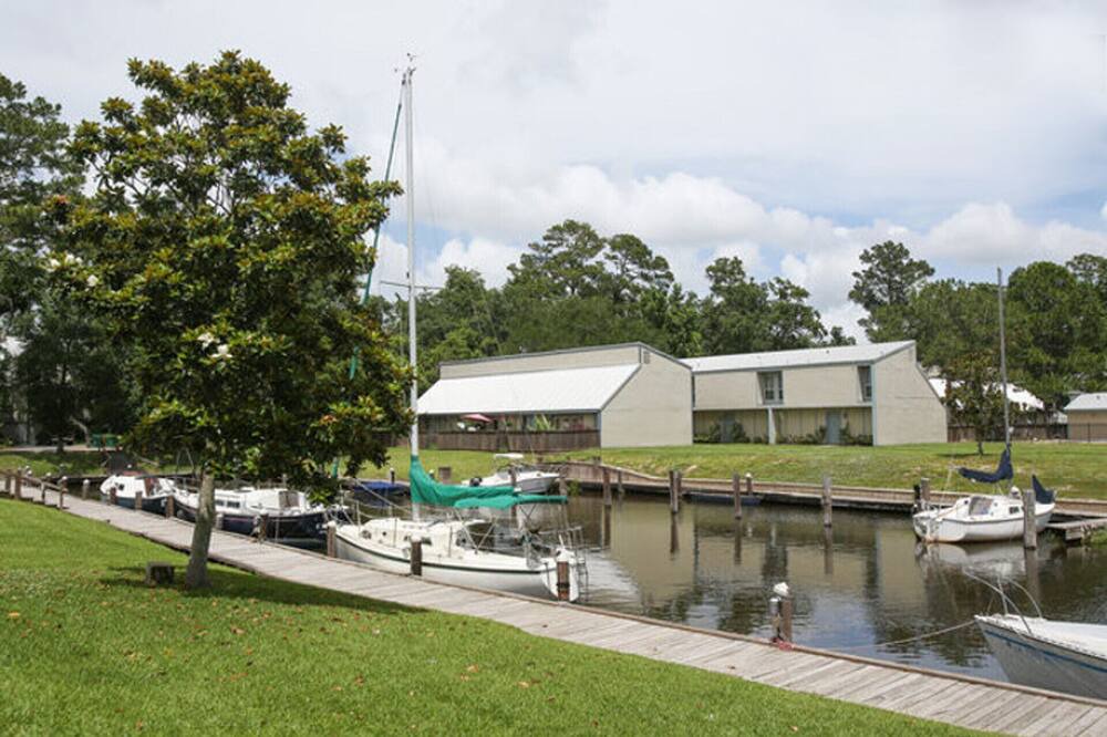 Photo of Others in Mandeville