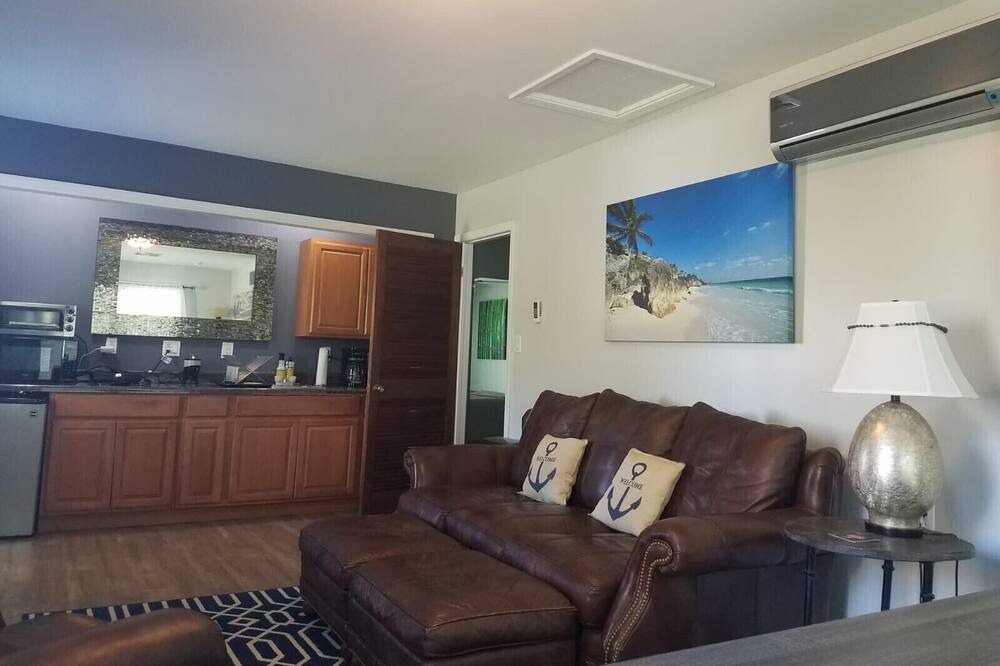 Photo of Livingroom in Biloxi