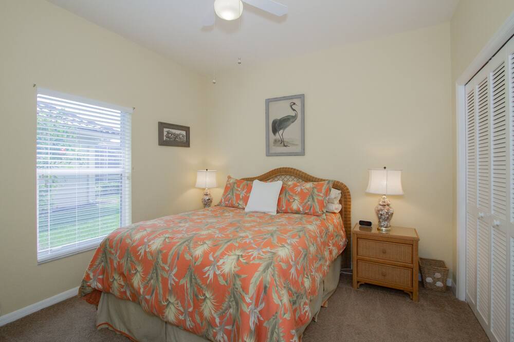 Photo of Bedroom in Falcons Glen