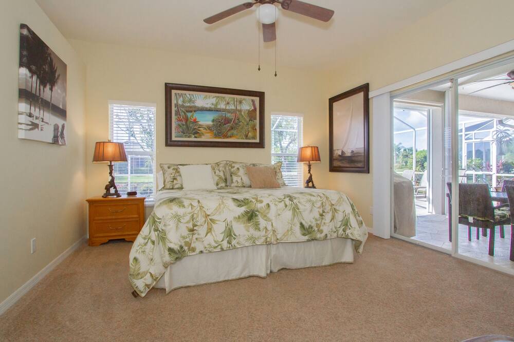 Photo of Bedroom in Falcons Glen