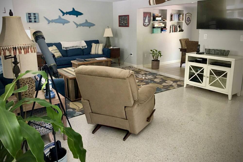 Photo of Livingroom in Anna Maria