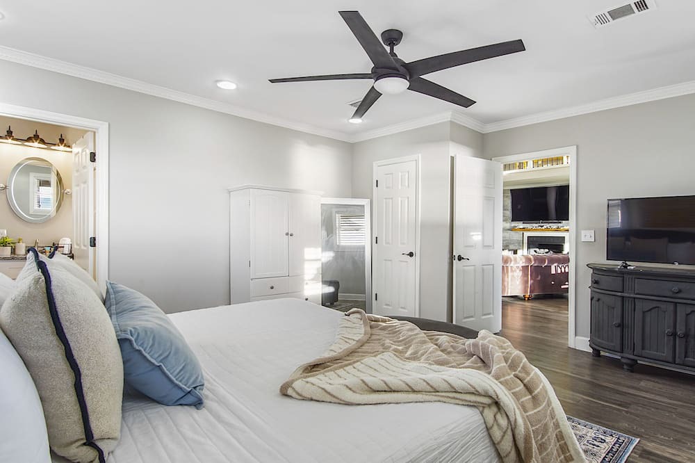 Photo of Bedroom in Bahama Beach