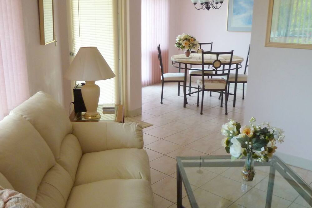 Photo of Livingroom in Tierra Verde