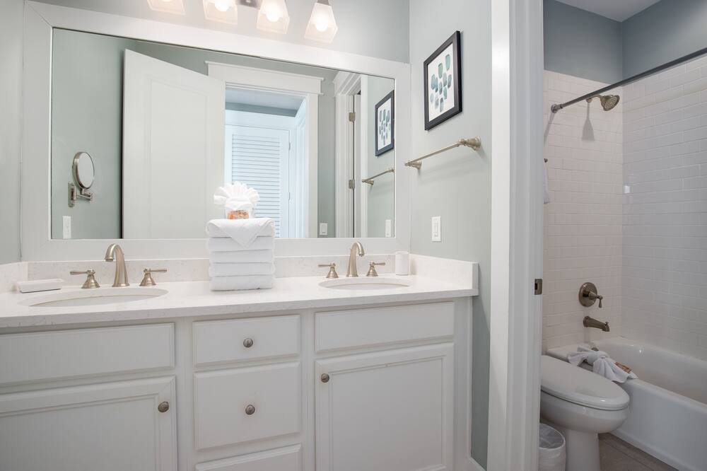 Photo of Bathroom in Santa Rosa Beach