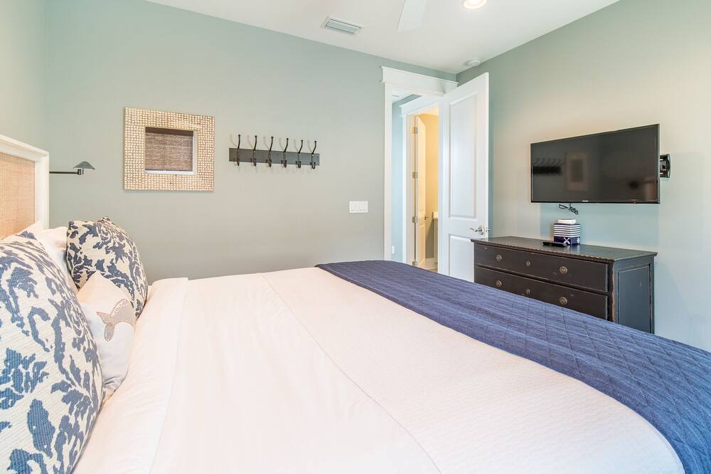 Photo of Bedroom in Santa Rosa Beach