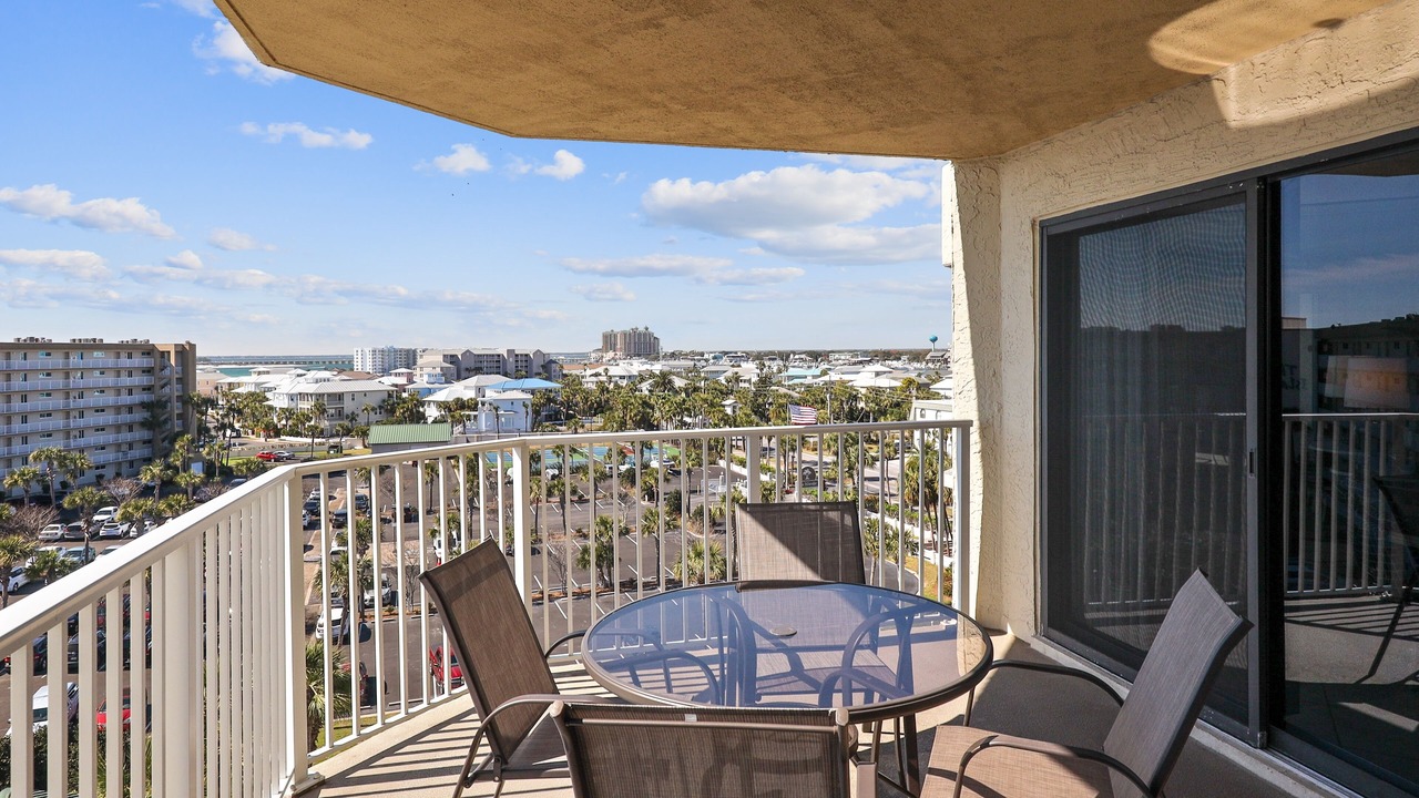 Photo of Patio Balcony in Holiday Isle