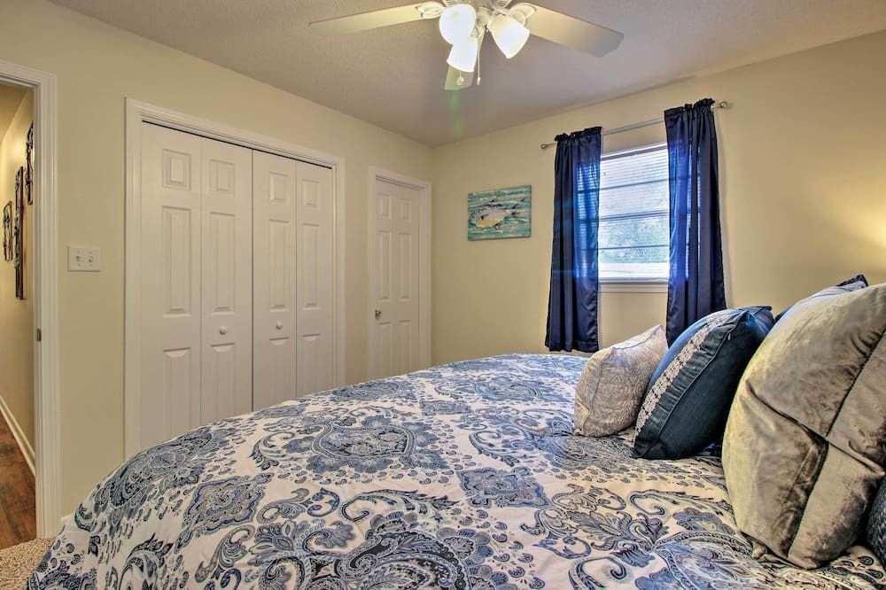 Photo of Bedroom in Ono Island