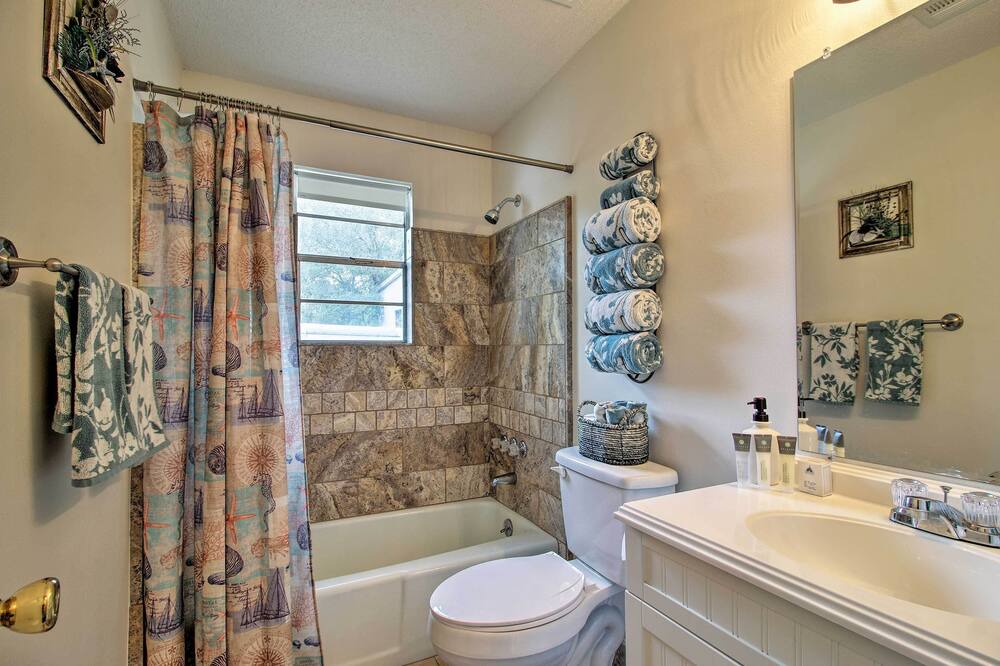 Photo of Bathroom in Ono Island