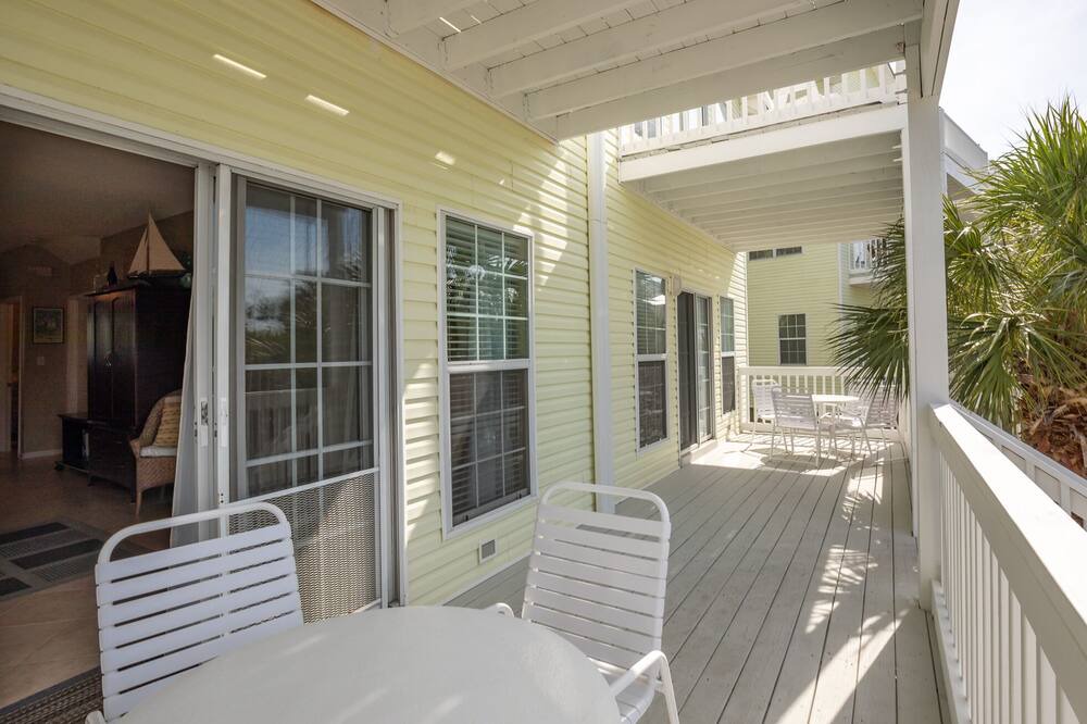 Photo of Patio Balcony in Santa Rosa Beach