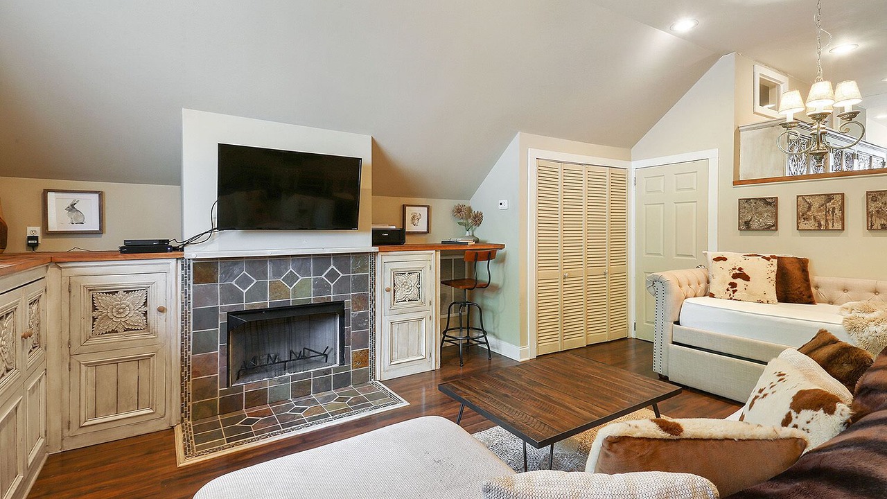 Photo of Livingroom in Covington