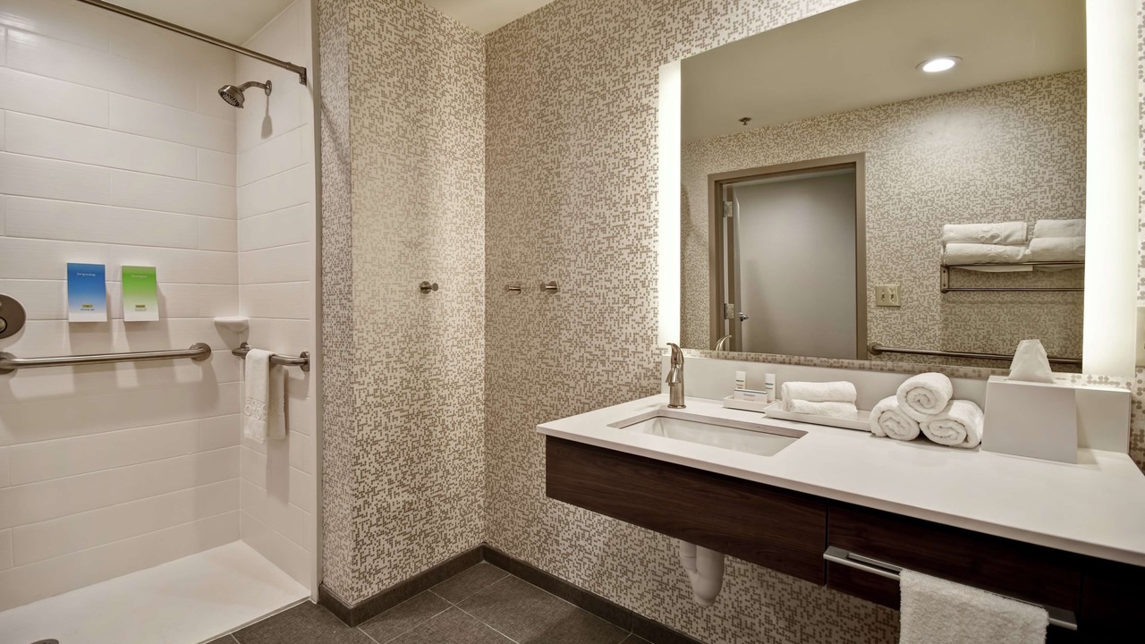 Photo of Bathroom in Fultondale