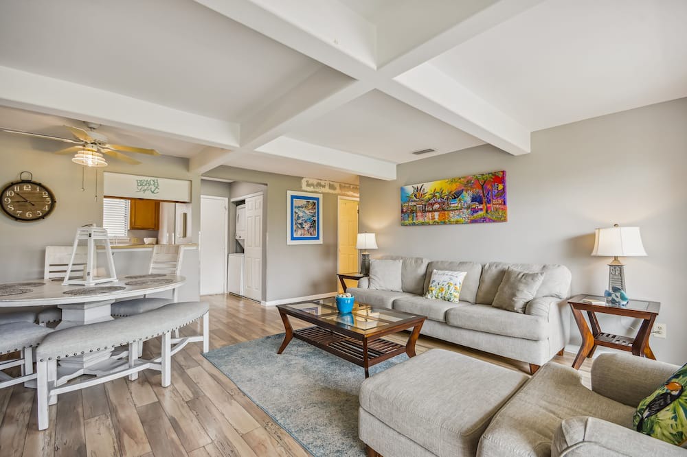 Photo of Livingroom in Holiday Isle