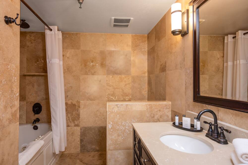 Photo of Bathroom in Navarre Beach