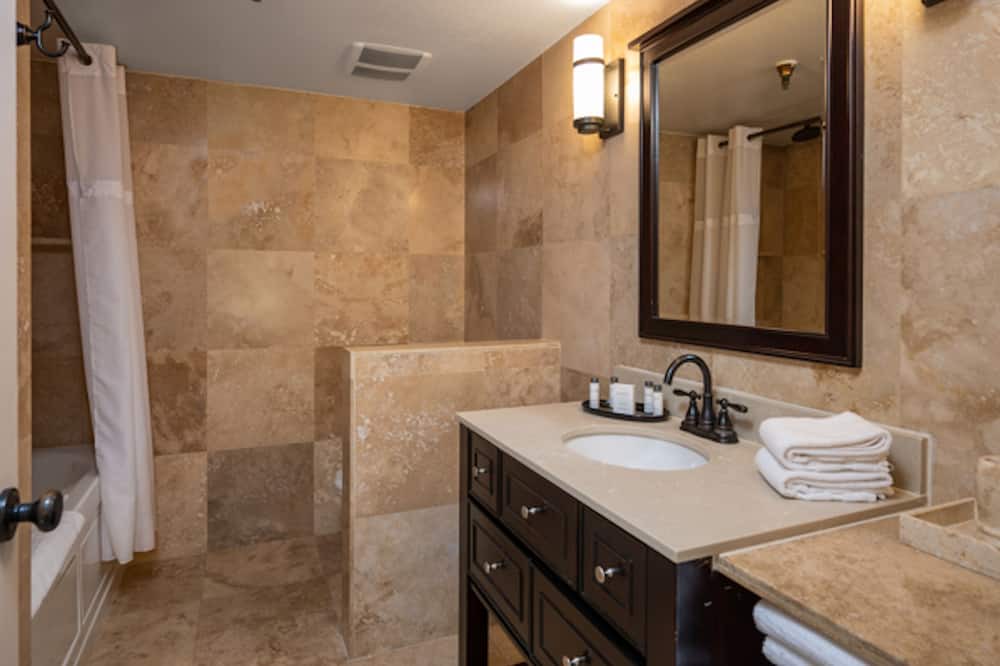 Photo of Bathroom in Navarre Beach
