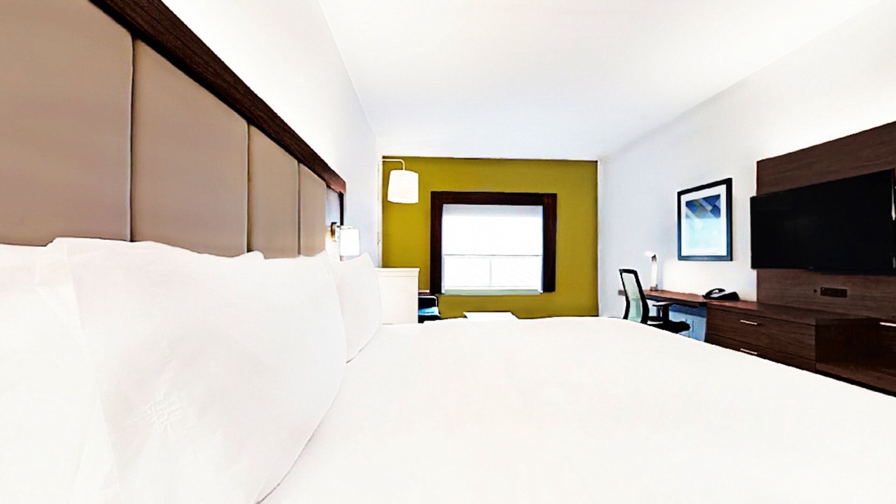 Photo of Bedroom in Chalmette