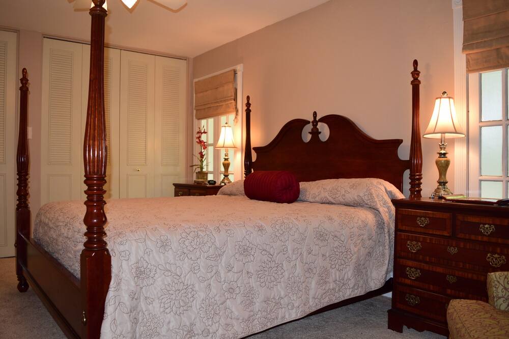 Photo of Bedroom in Bonnabel Place