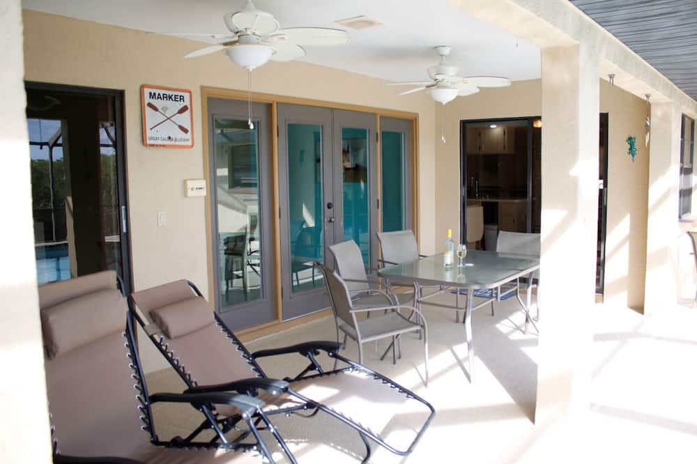 Photo of Patio Balcony in Pine Island Center