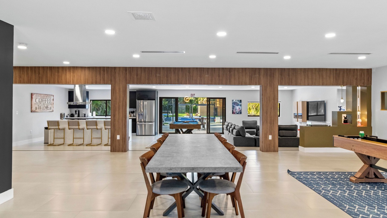 Photo of Livingroom in Golden Glades