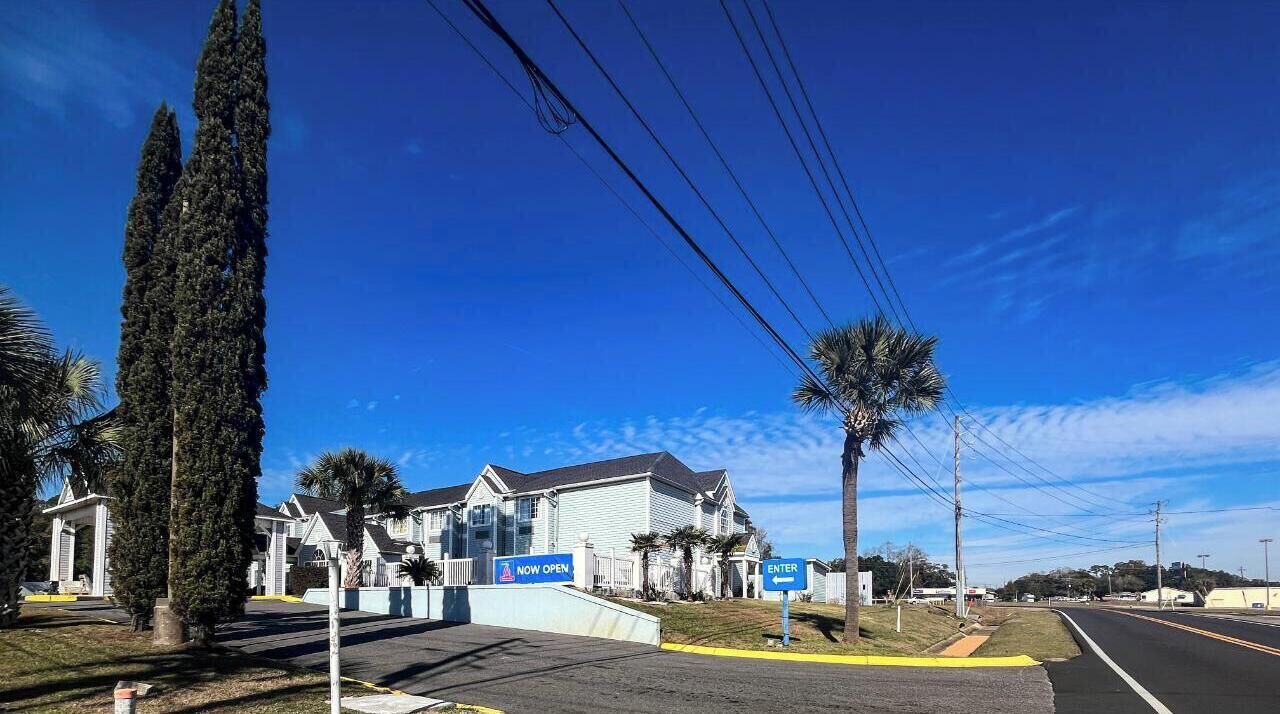 Photo of Outdoor in Tillmans Corner