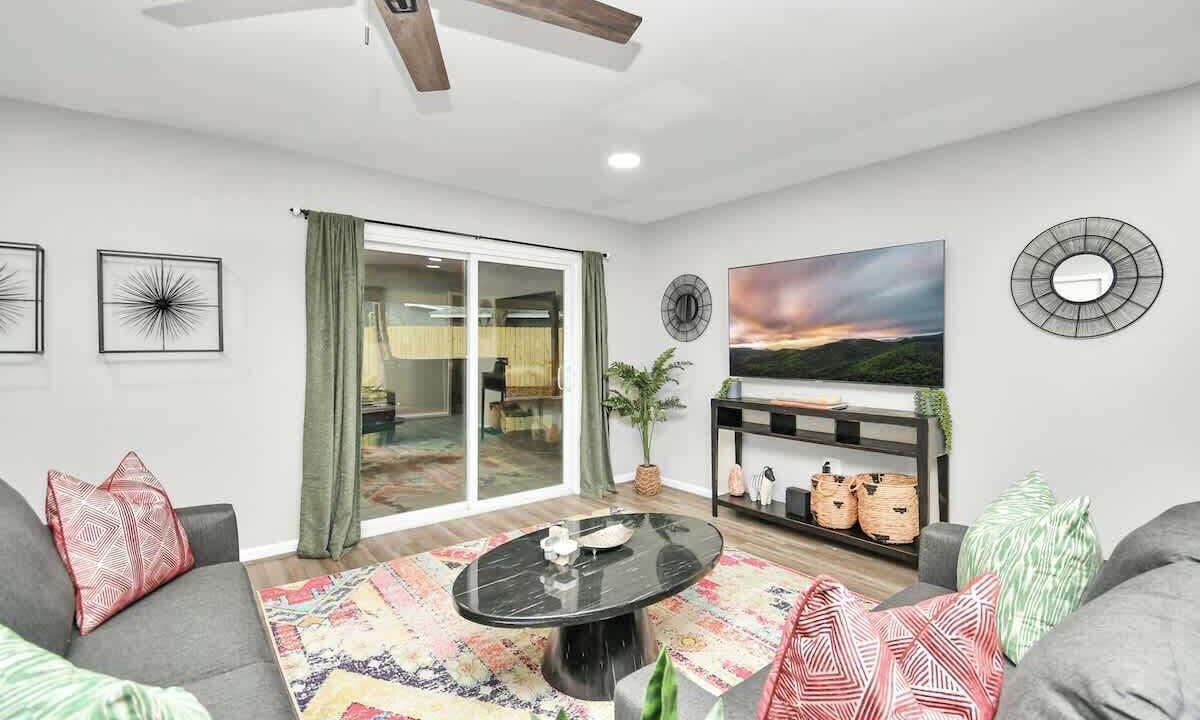 Photo of Livingroom in Friendswood
