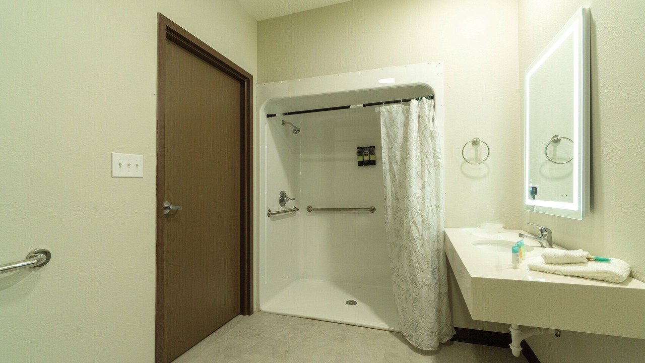 Photo of Bathroom in Sulphur