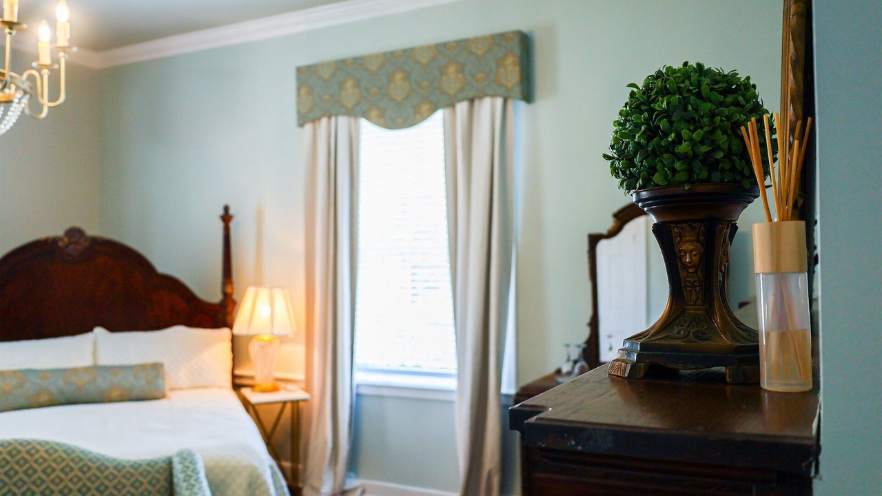 Photo of Bedroom in Destrehan