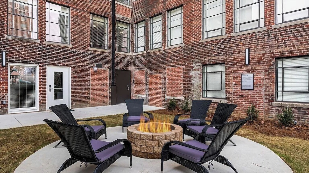 Photo of Livingroom in Central City