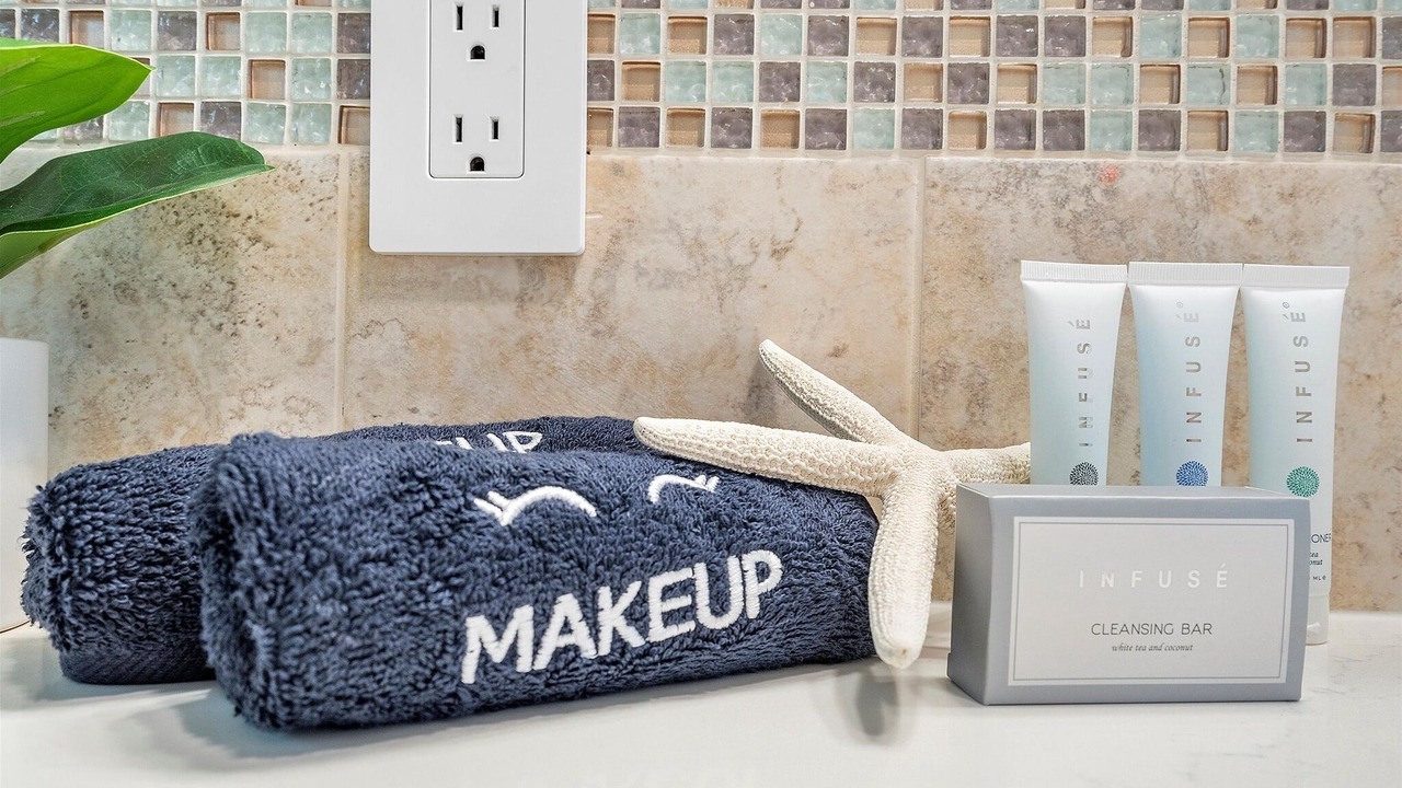 Photo of Bathroom in Royal Poinciana