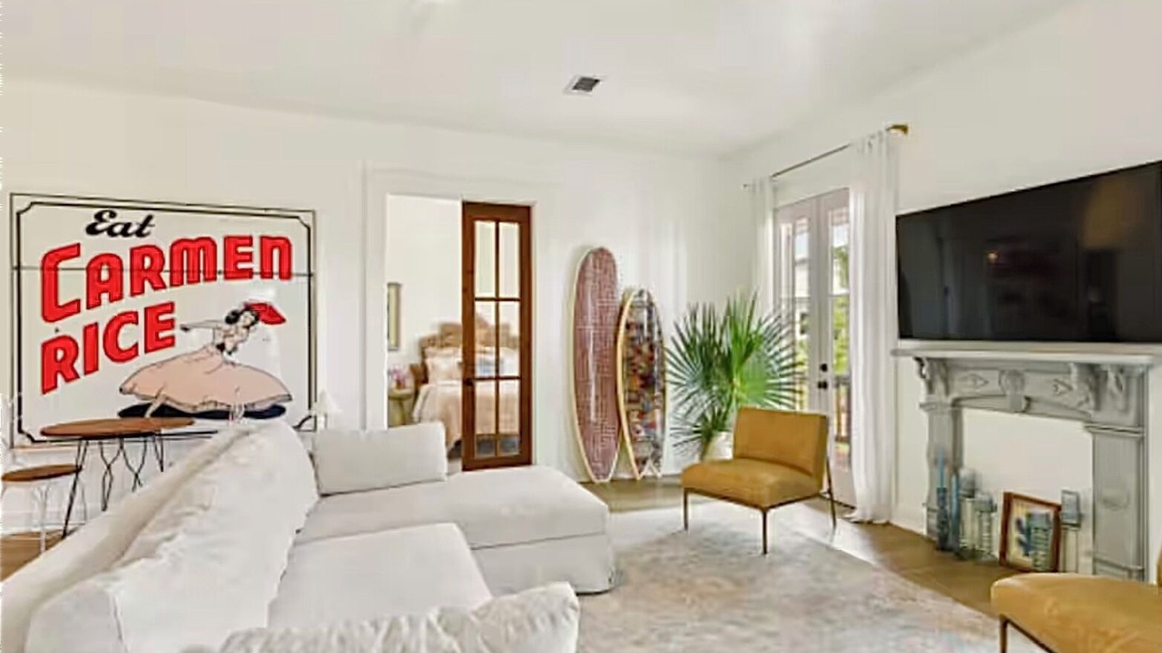 Photo of Livingroom in Henderson Point