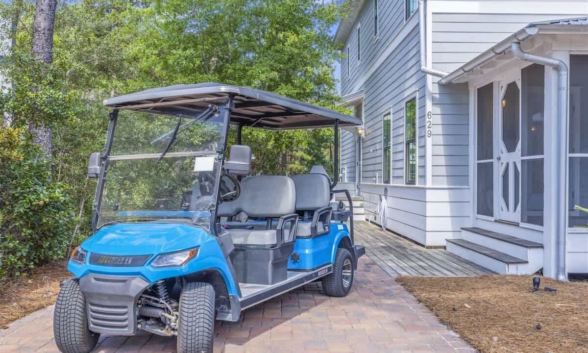 Photo of Outdoor in White's Gulfview