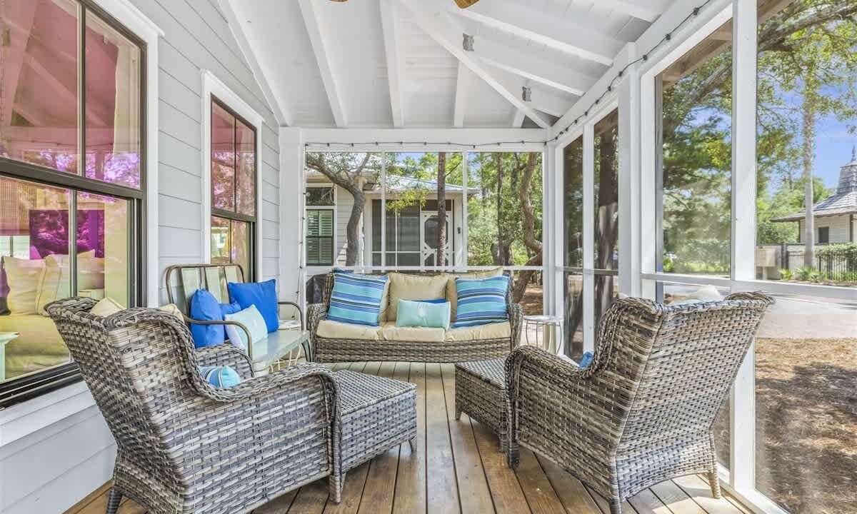 Photo of Patio Balcony in White's Gulfview