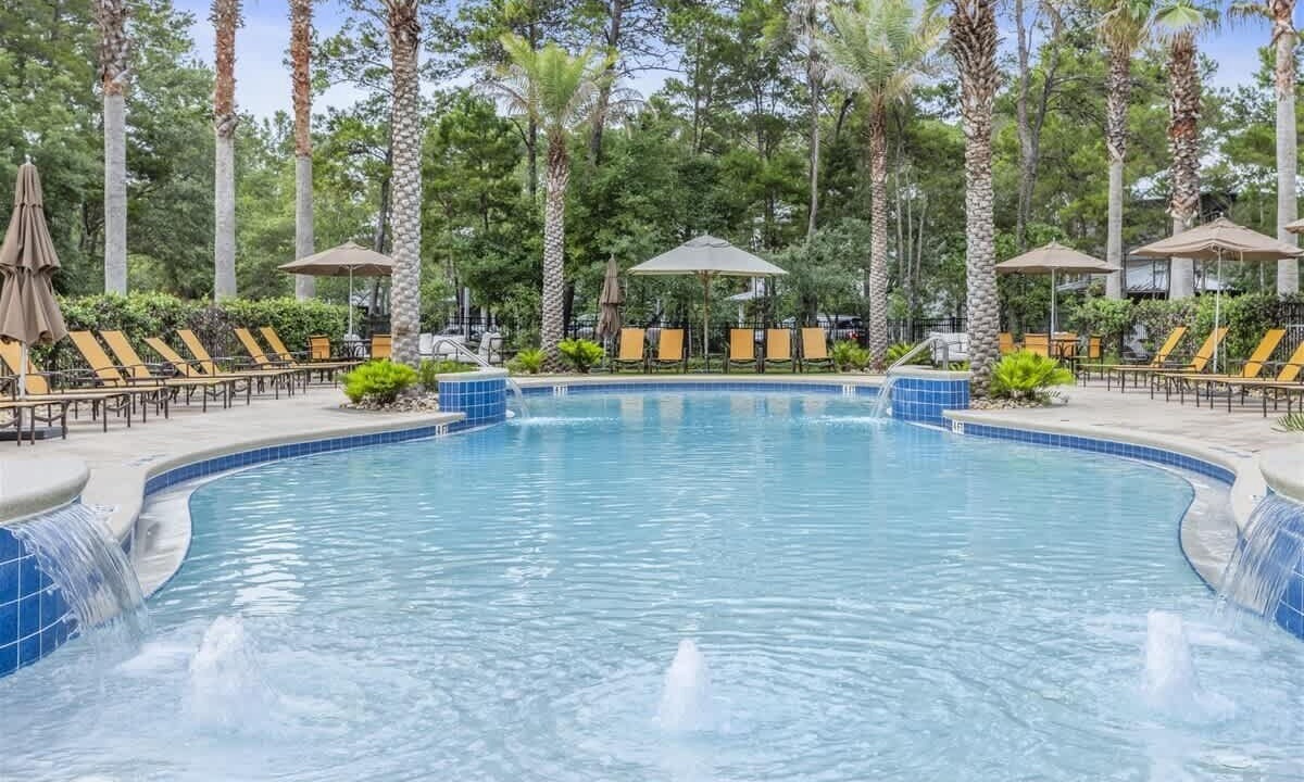 Photo of Outdoor in White's Gulfview