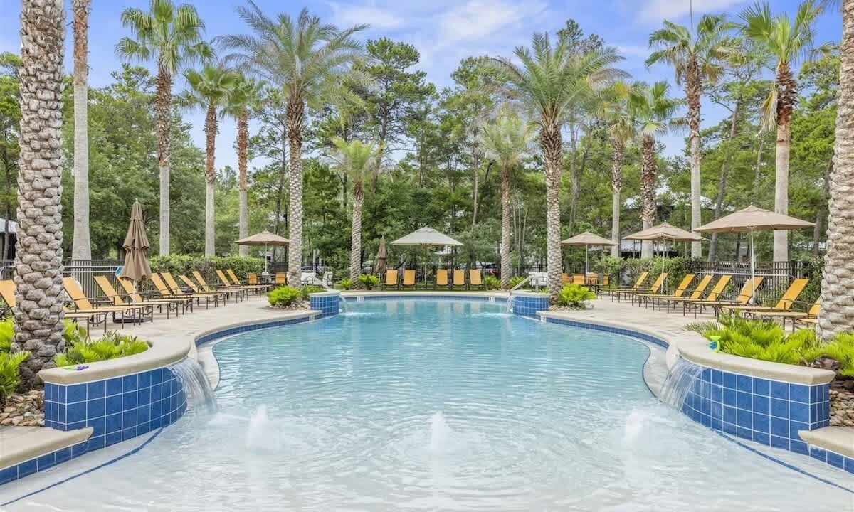 Photo of Outdoor in White's Gulfview