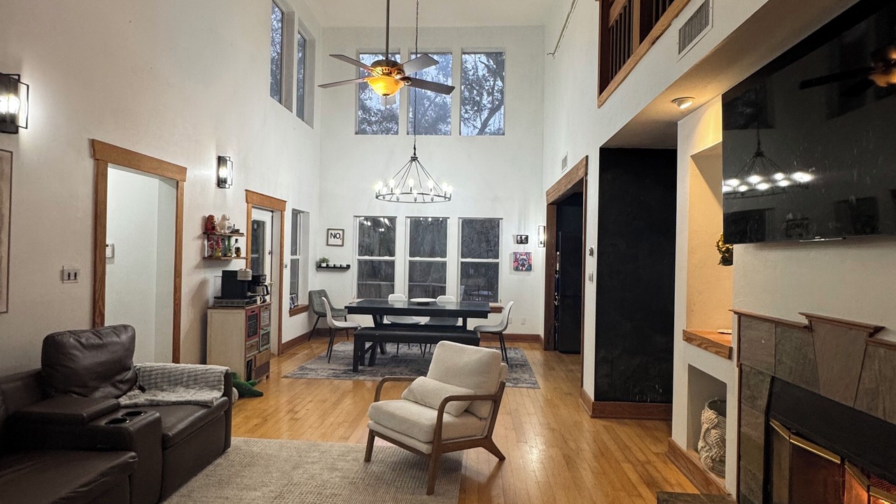 Photo of Livingroom in Tallahassee