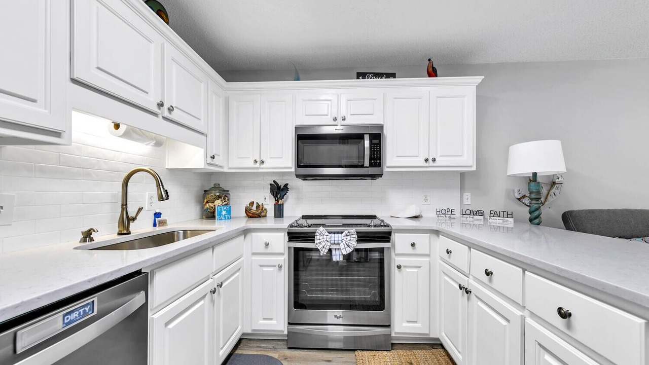 Photo of Kitchen in Summer Breeze