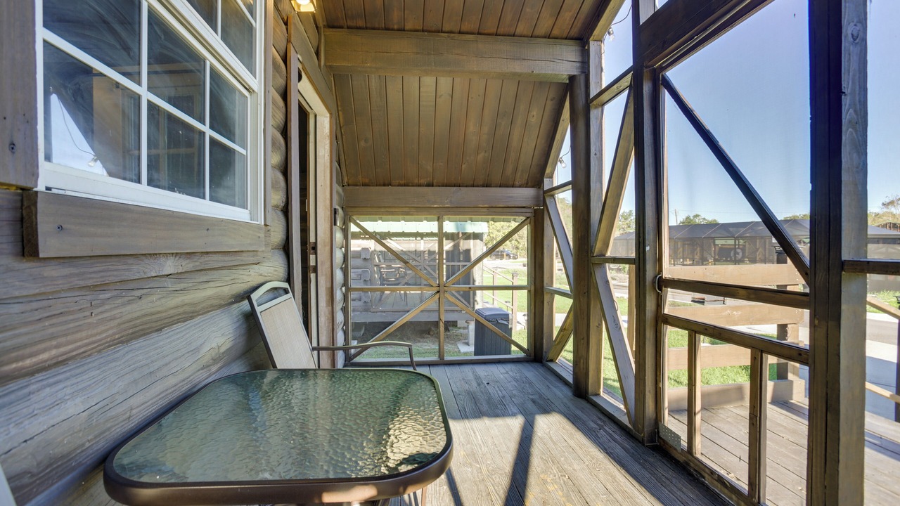 Photo of Patio Balcony in Crown Point