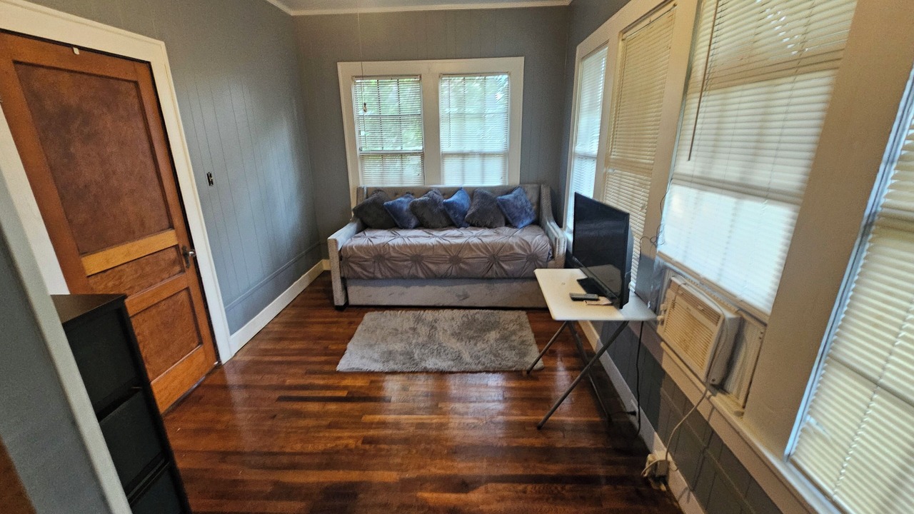 Photo of Livingroom in Greenwood