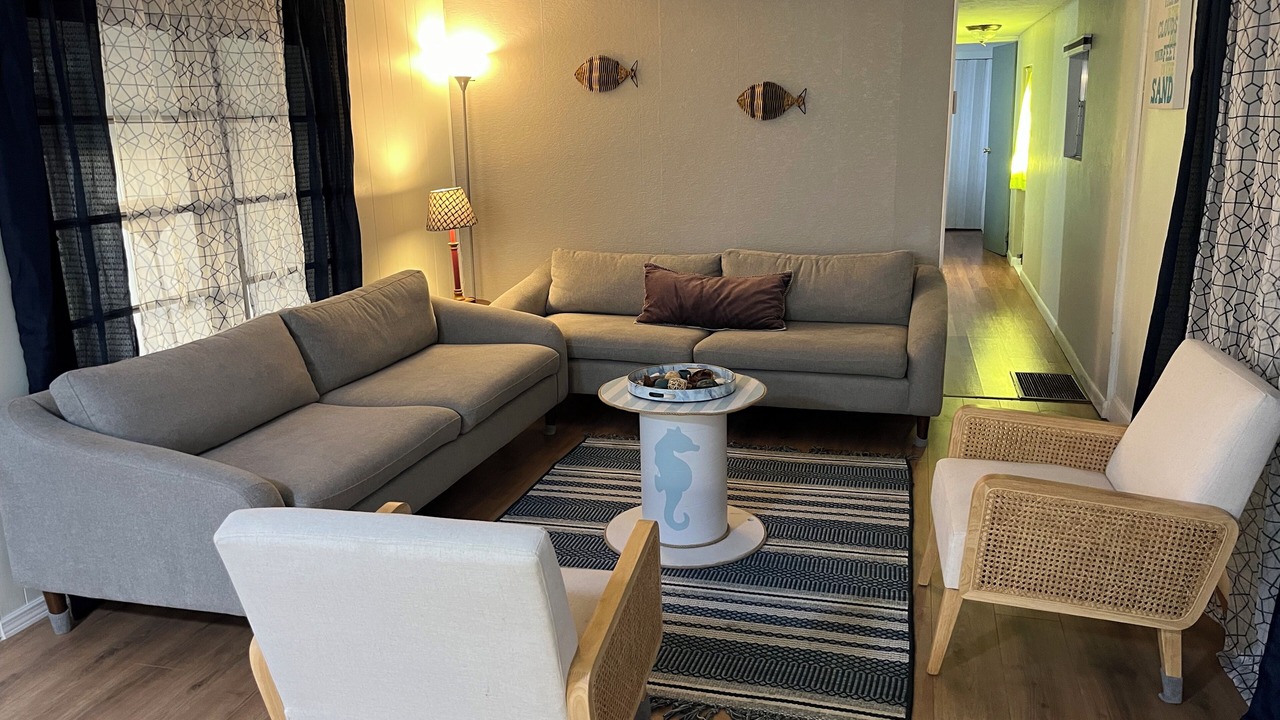 Photo of Livingroom in Diplomat