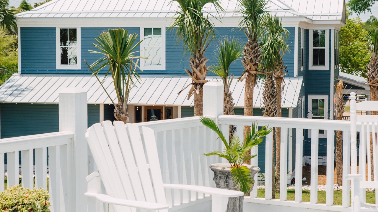 Photo of Patio Balcony in Historic Downtown Apalachicola