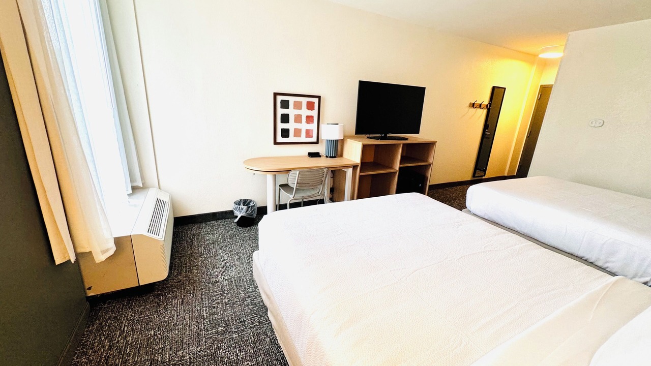Photo of Bedroom in Tougaloo