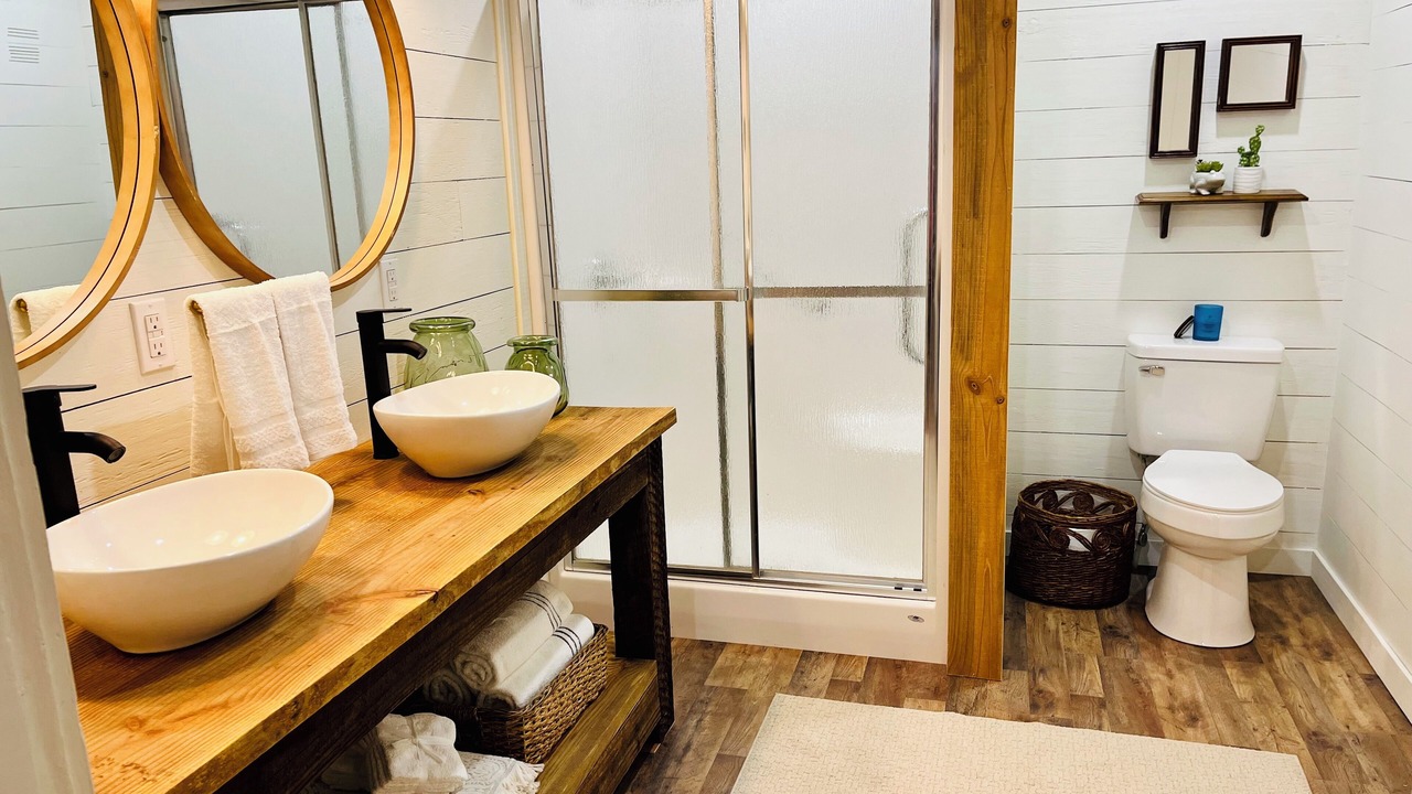 Photo of Bathroom in Jones