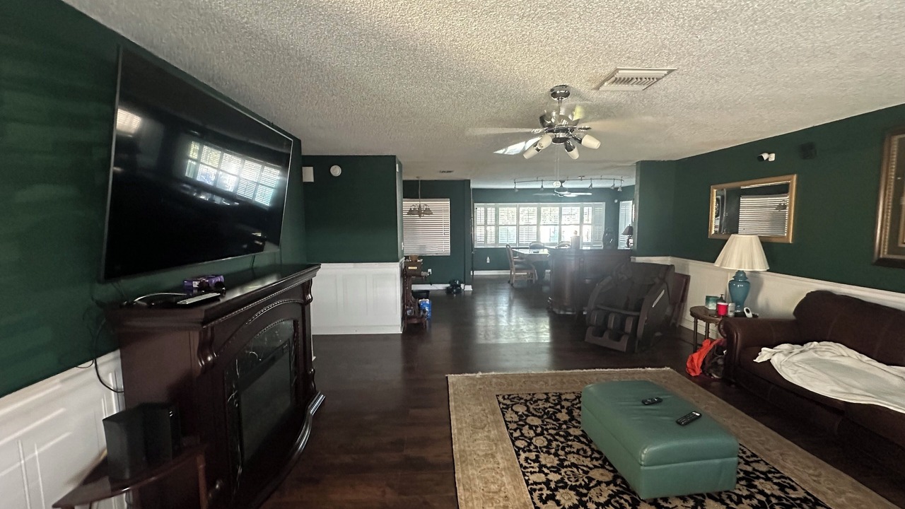 Photo of Livingroom in Sun City Center Unit 32